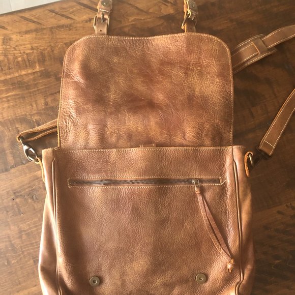 Genuine Leather Roots Messenger Bag - Picture 3 of 9